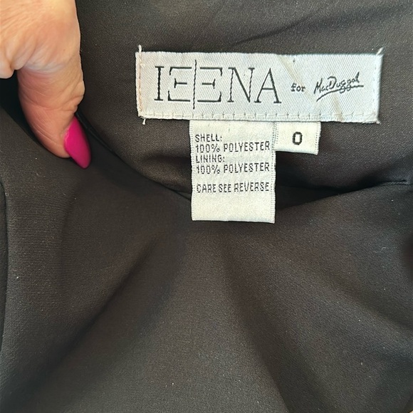 Black Sleeveless V-Neck Cocktail Mini Dress - Picture 3 of 15